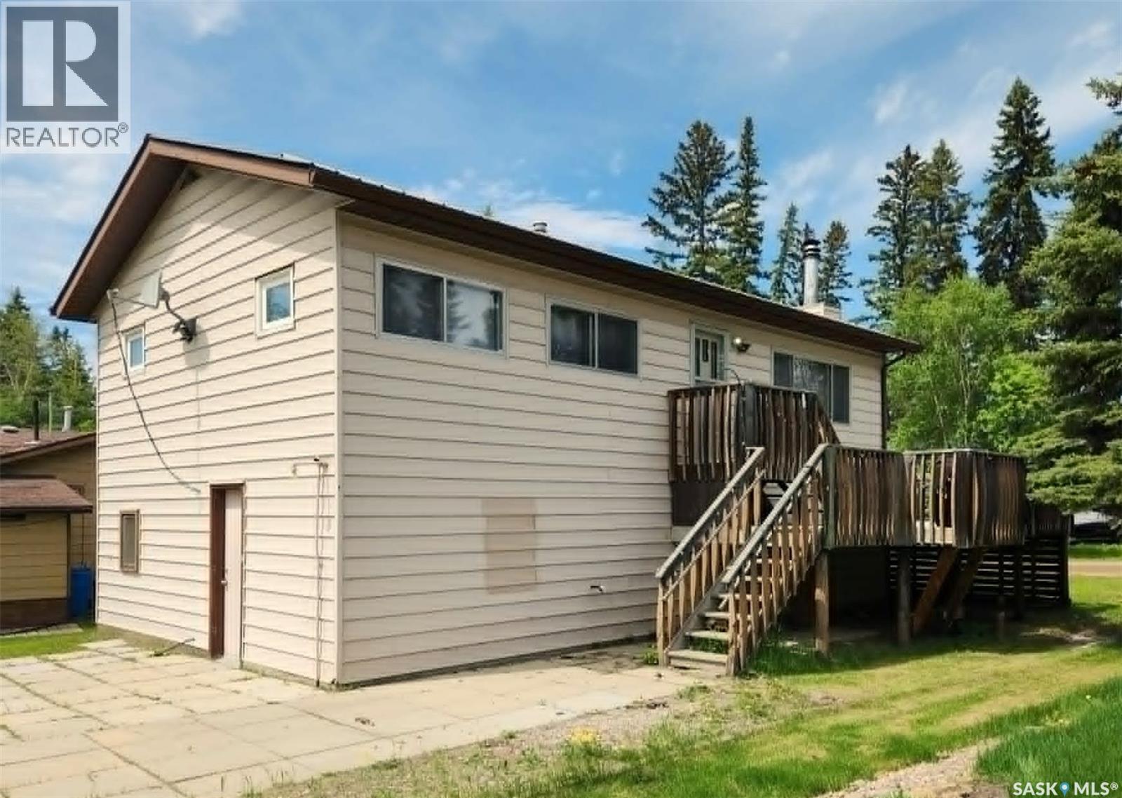 267 Lakeshore Drive Property Photo 2