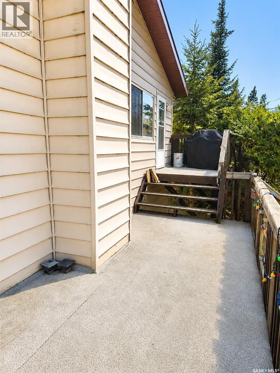 267 Lakeshore Drive Property Photo 4