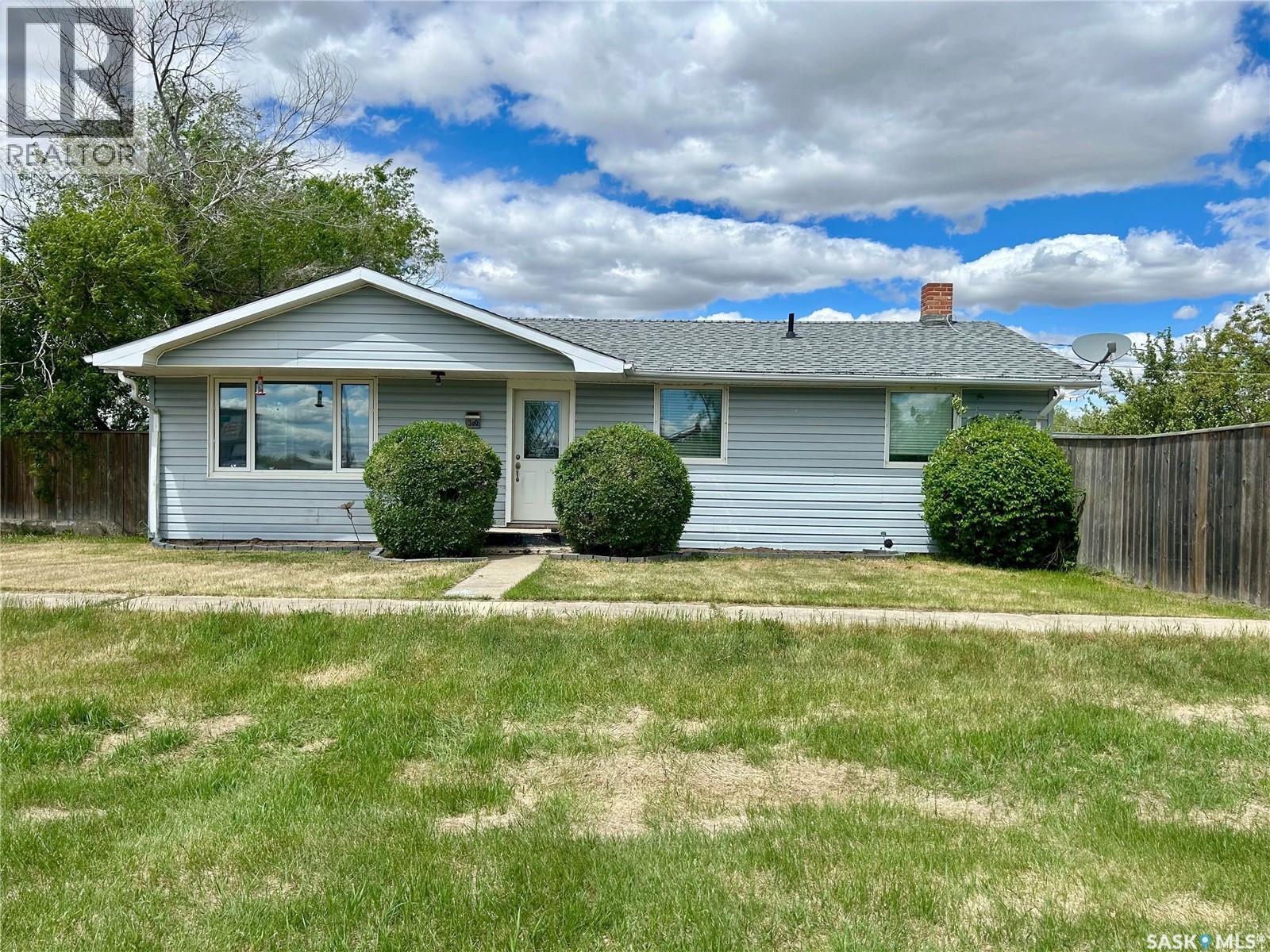 300 Main Street Property Photo 1