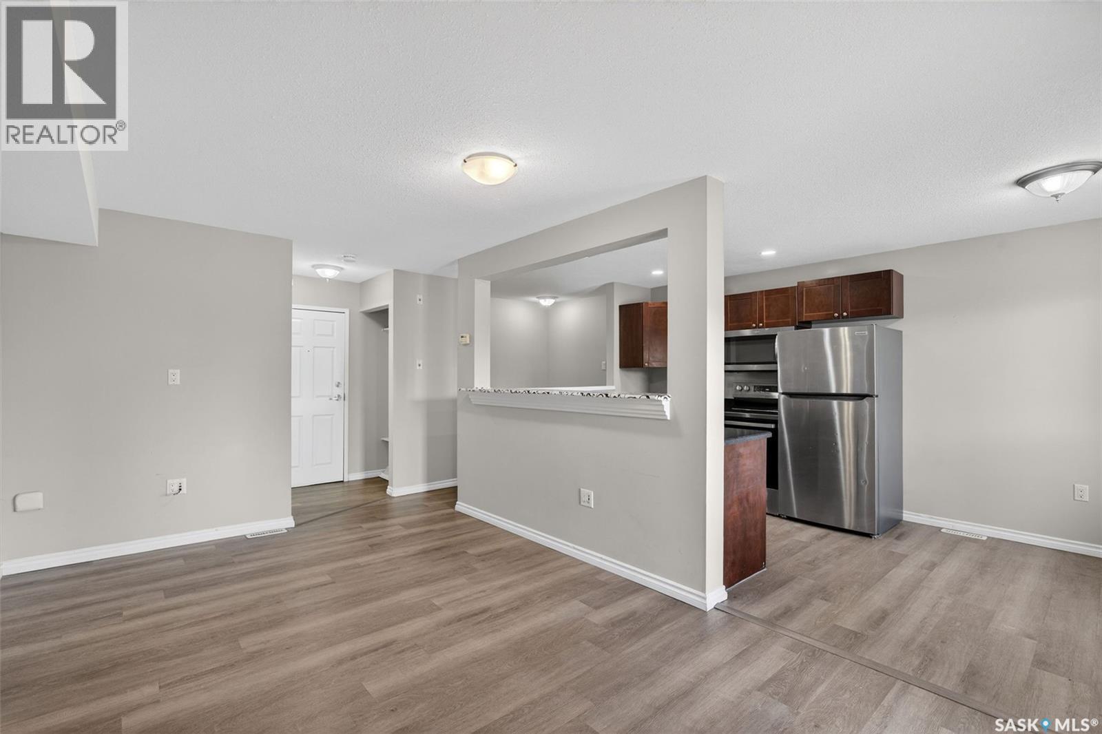 109 515 28th Street E Property Photo 6