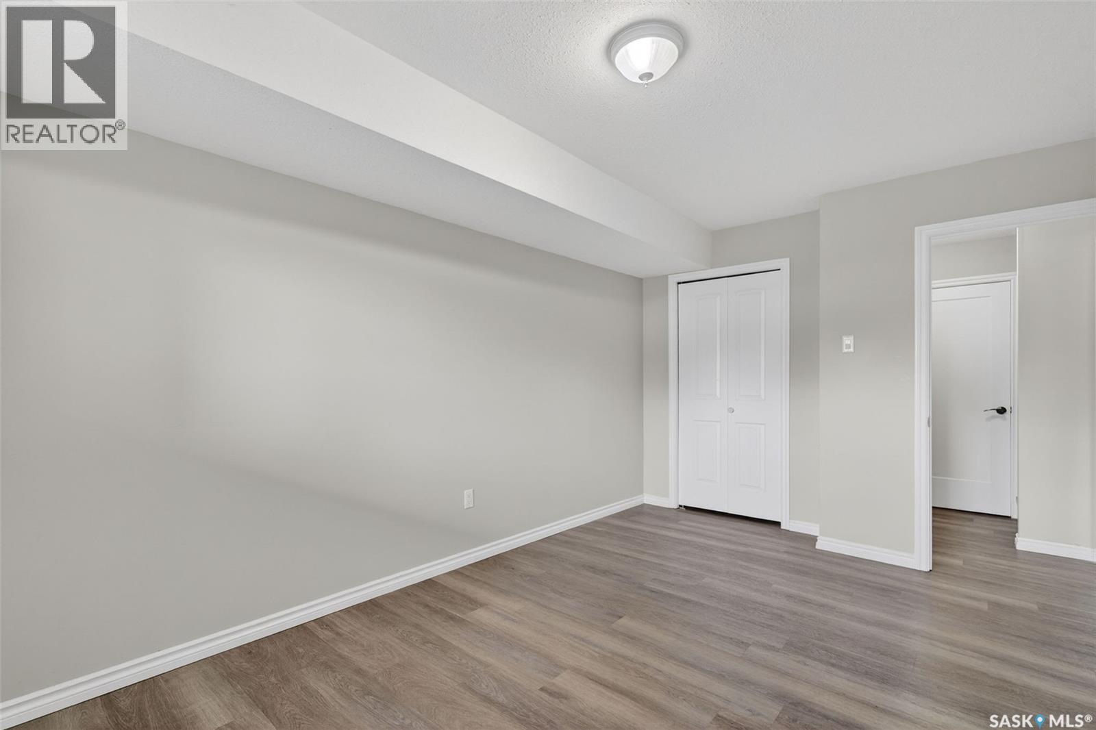 109 515 28th Street E Property Photo 22