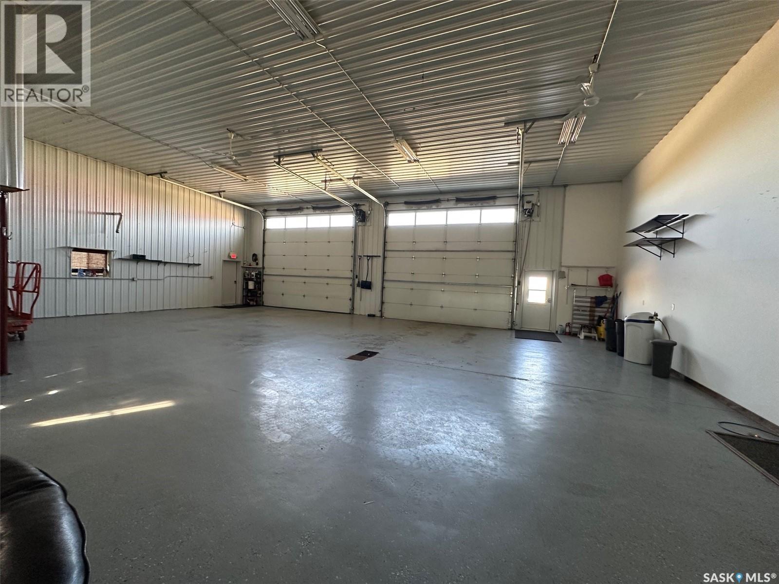 5 109 Industrial Drive Property Photo 11