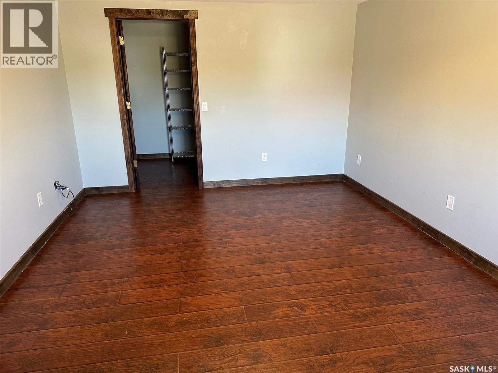5 109 Industrial Drive Property Photo 23