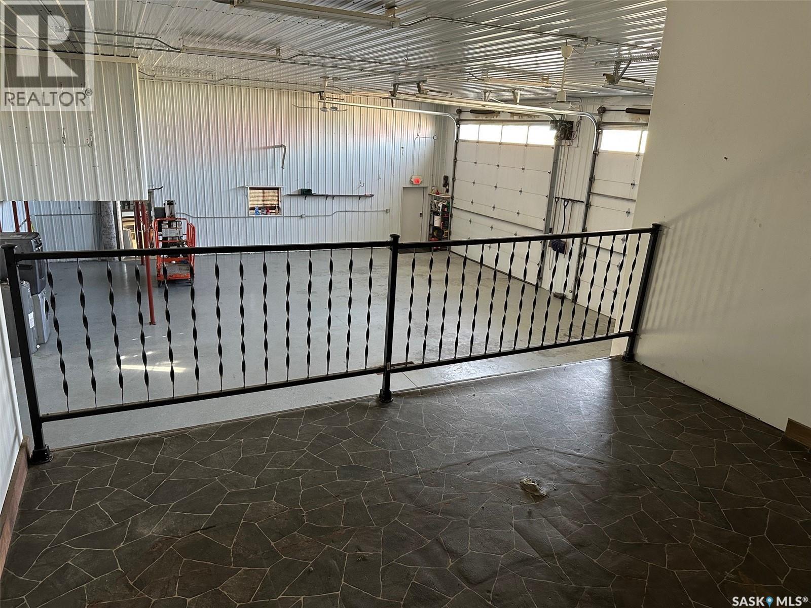 5 109 Industrial Drive Property Photo 37
