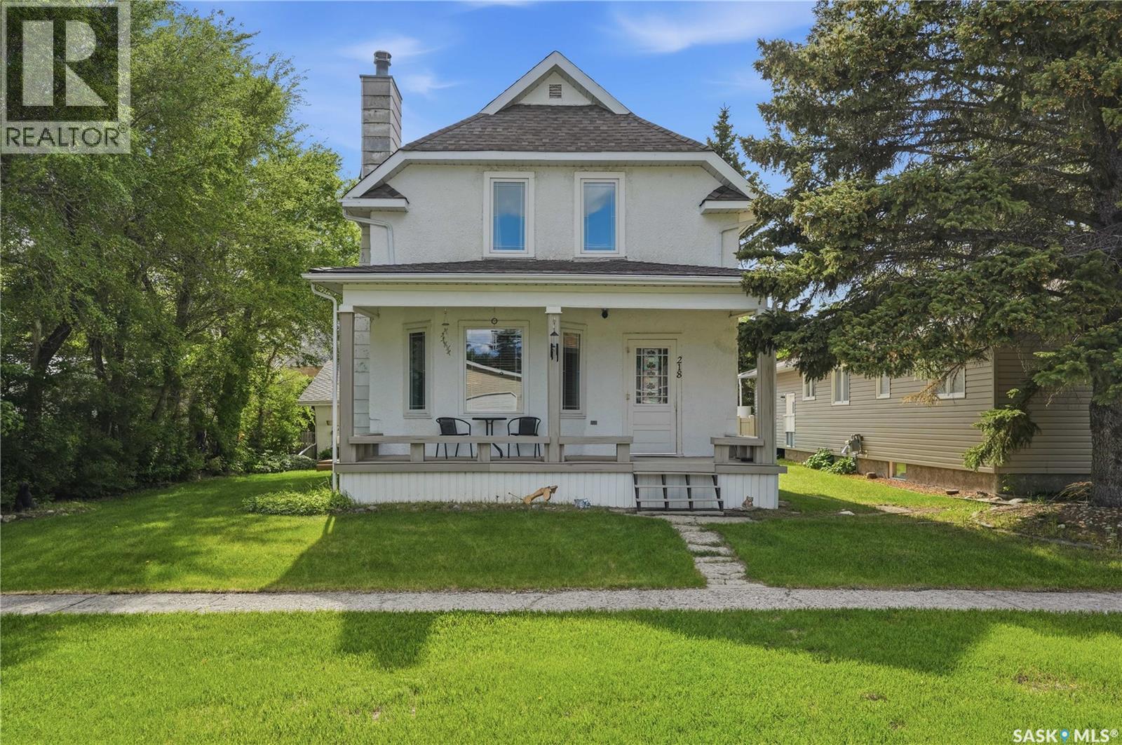 218 Lansdowne Street E Property Photo 1