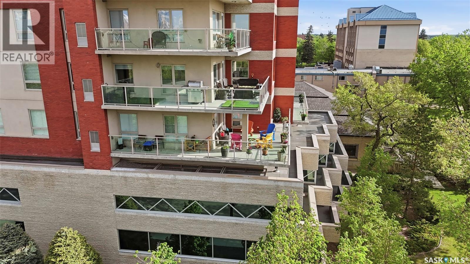 408 902 Spadina CRESCENT E Property Photo 1