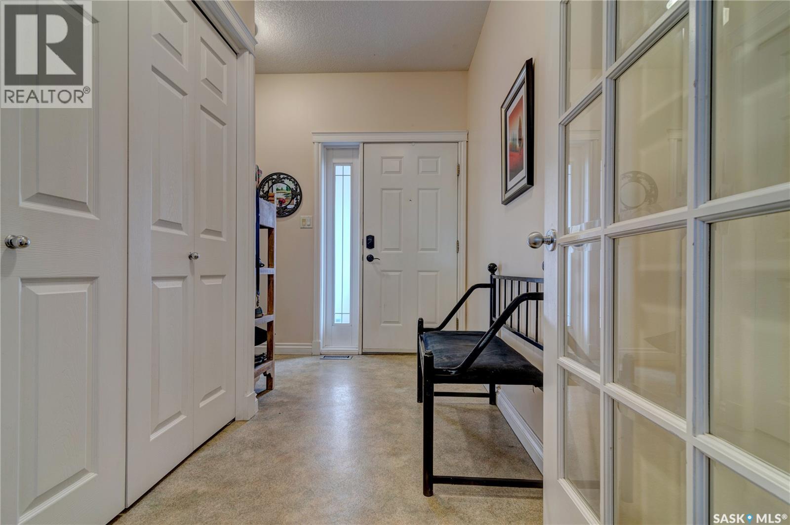 3511 Bishop Crescent E Property Photo 3