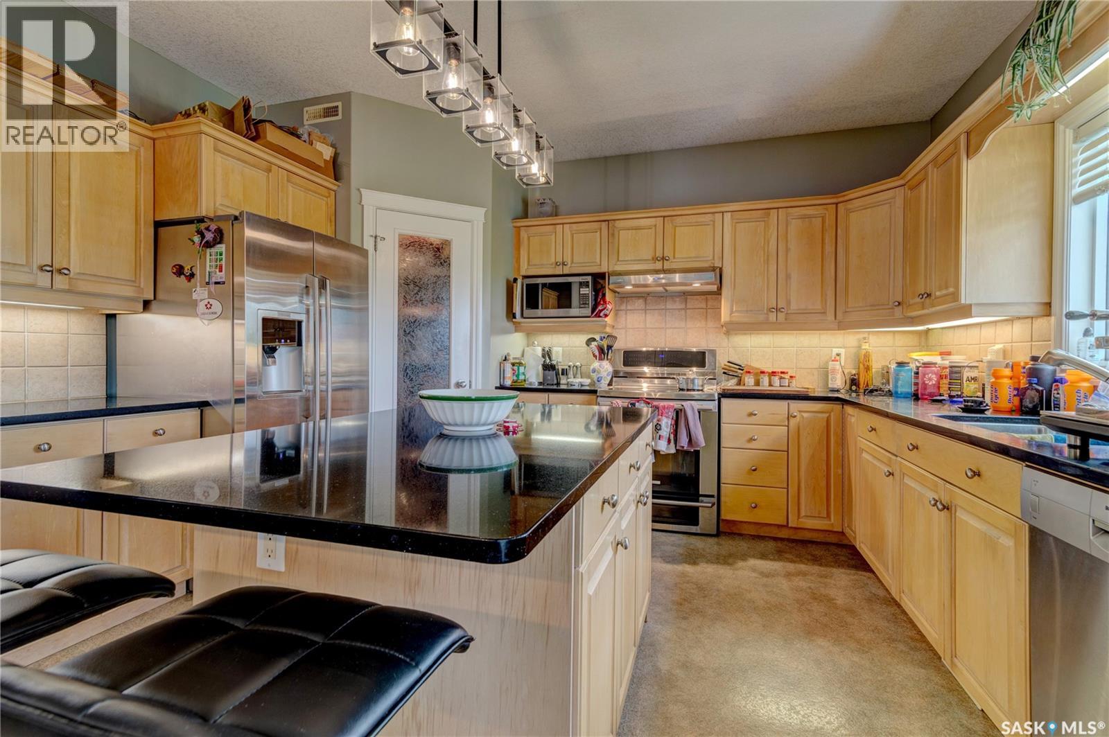 3511 Bishop Crescent E Property Photo 13