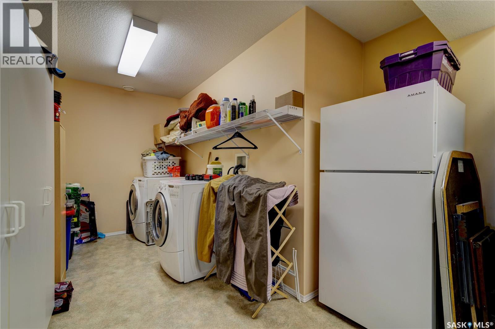 3511 Bishop Crescent E Property Photo 31