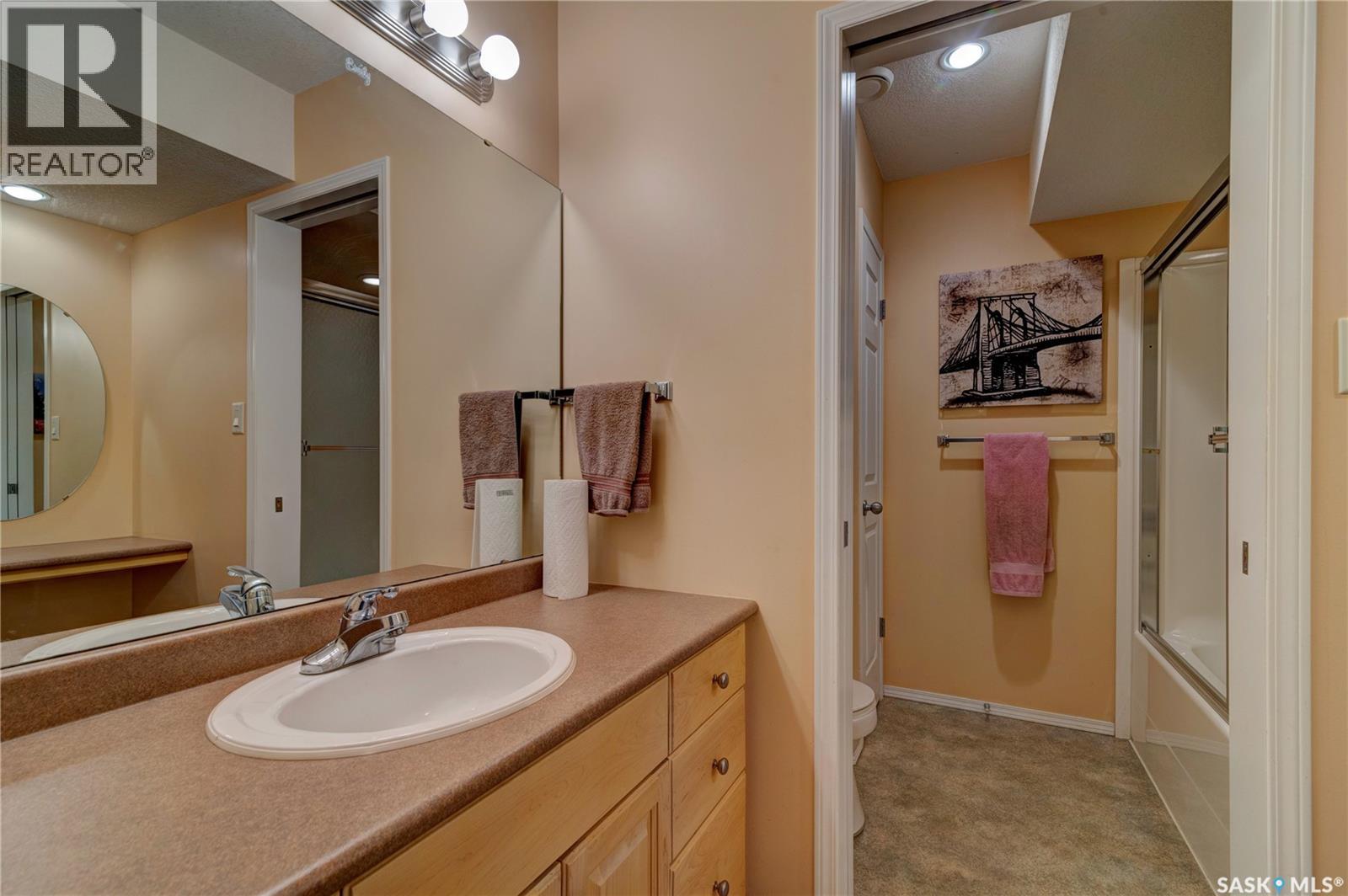 3511 Bishop Crescent E Property Photo 32