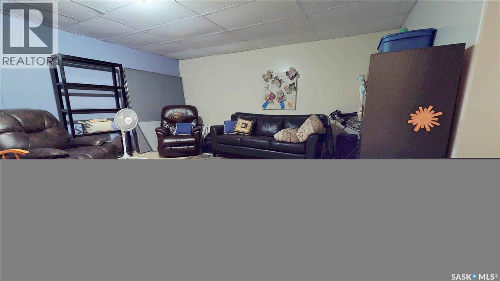 33-35 Pacific Avenue Property Photo 34