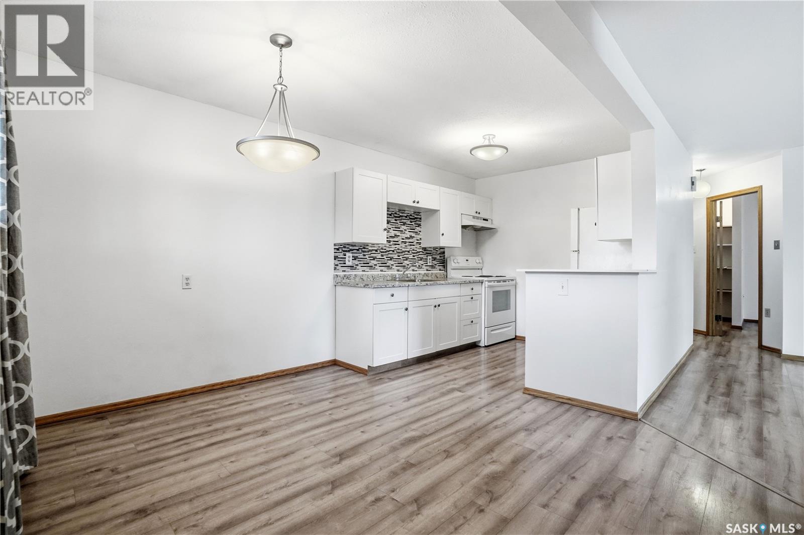 105 2511 Neff Road E Property Photo 4
