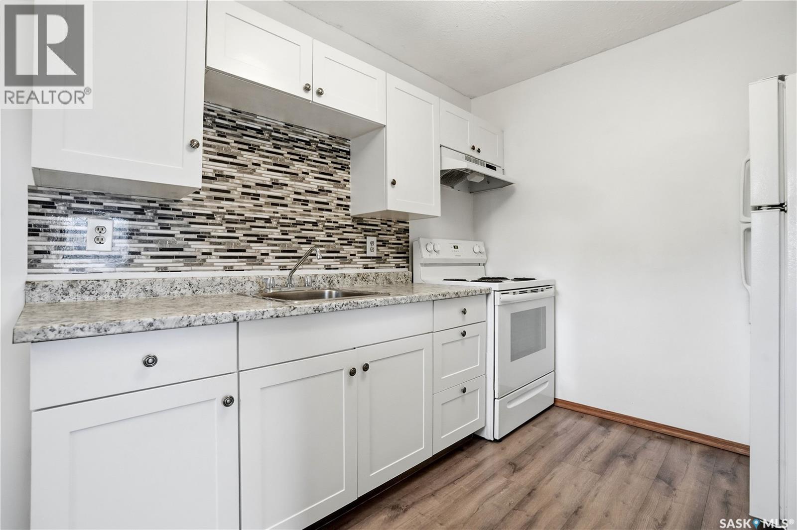 105 2511 Neff Road E Property Photo 6