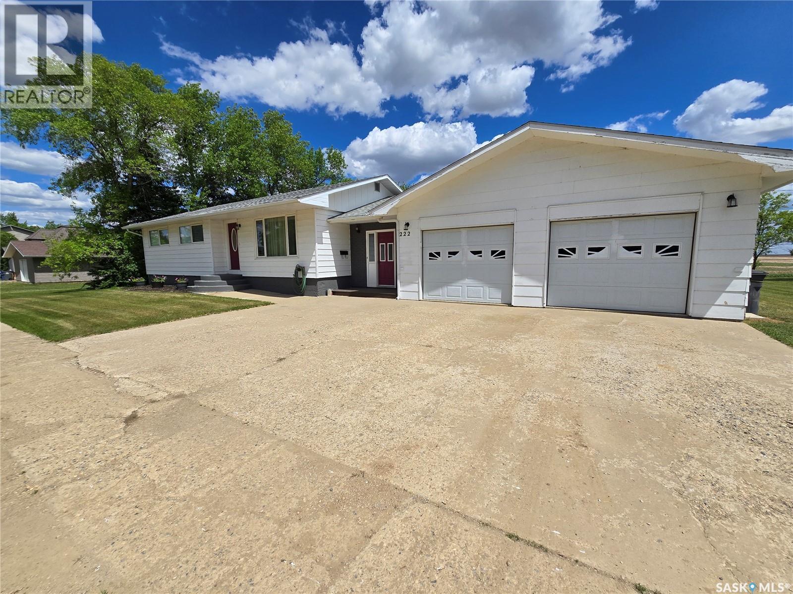 222 Torbay Street Property Photo 2
