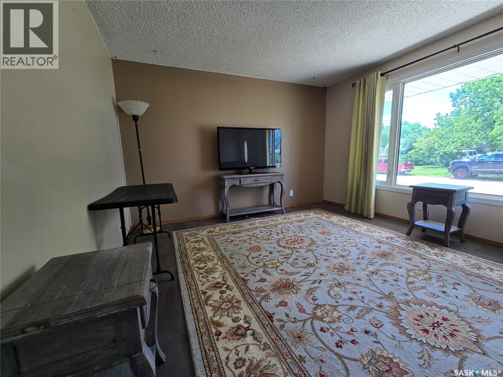 222 Torbay Street Property Photo 7