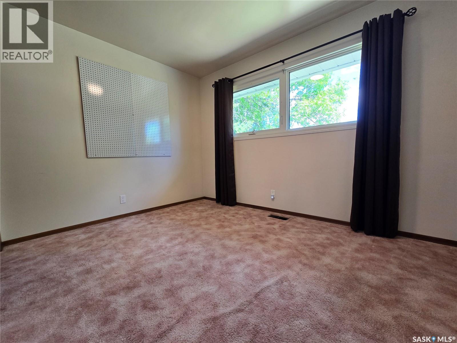 222 Torbay Street Property Photo 12