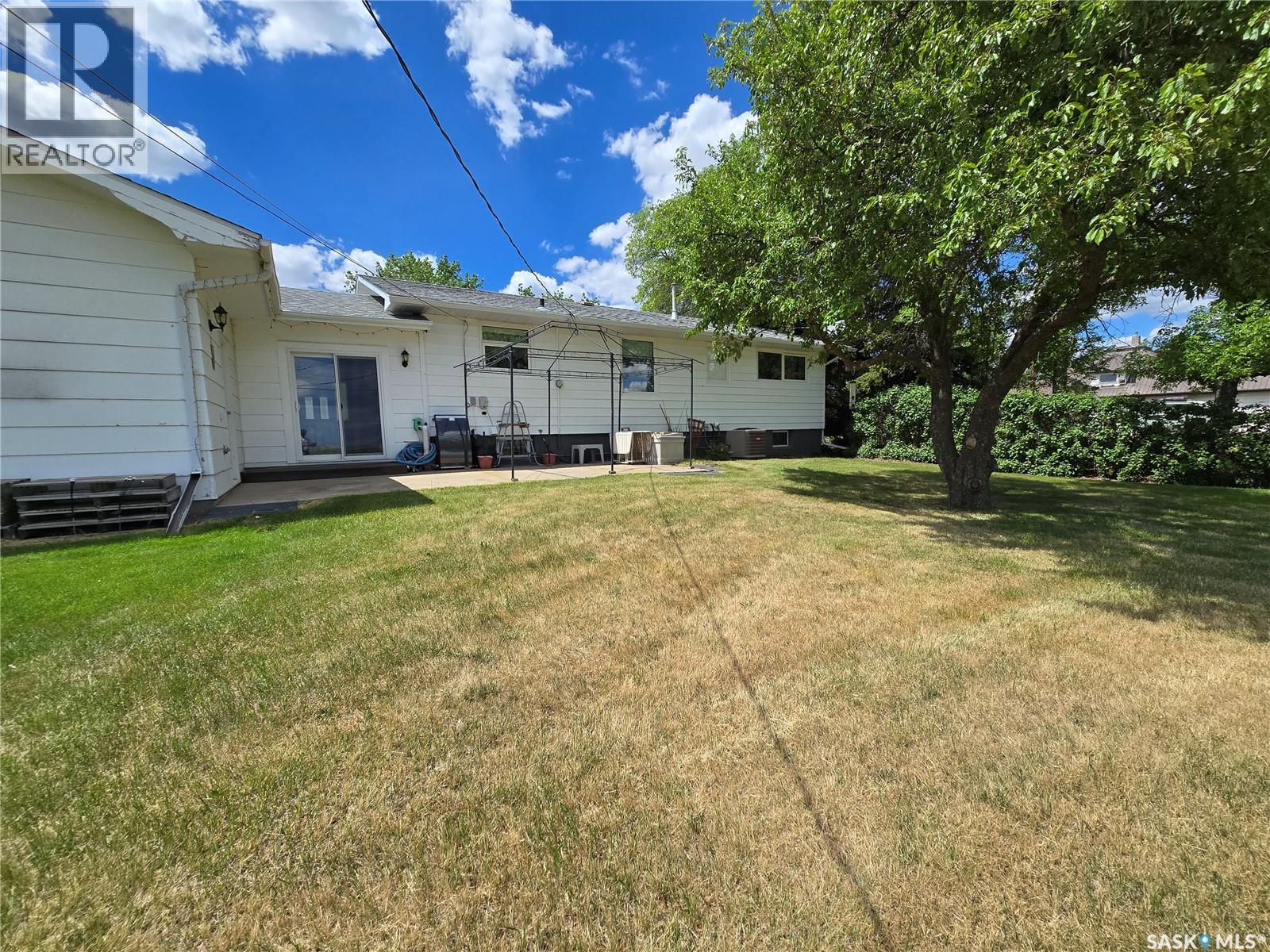 222 Torbay Street Property Photo 35