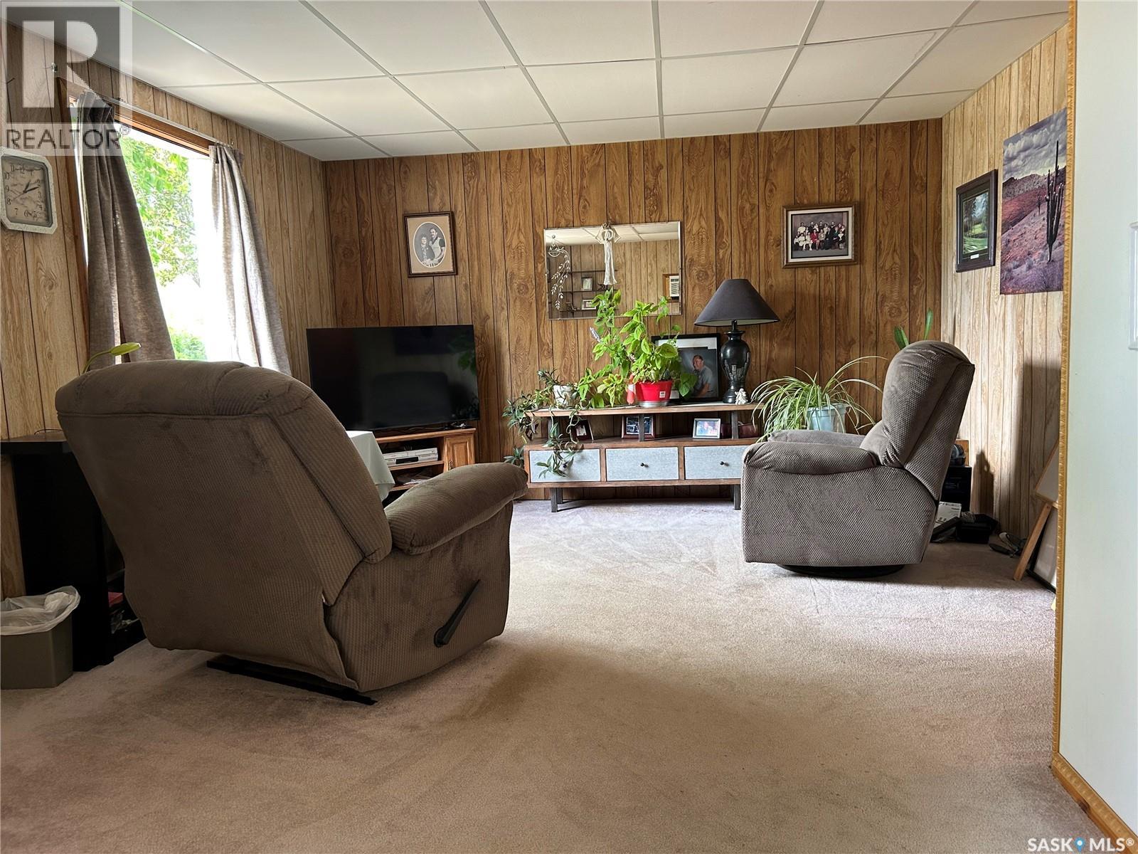 829 King Street Property Photo 6