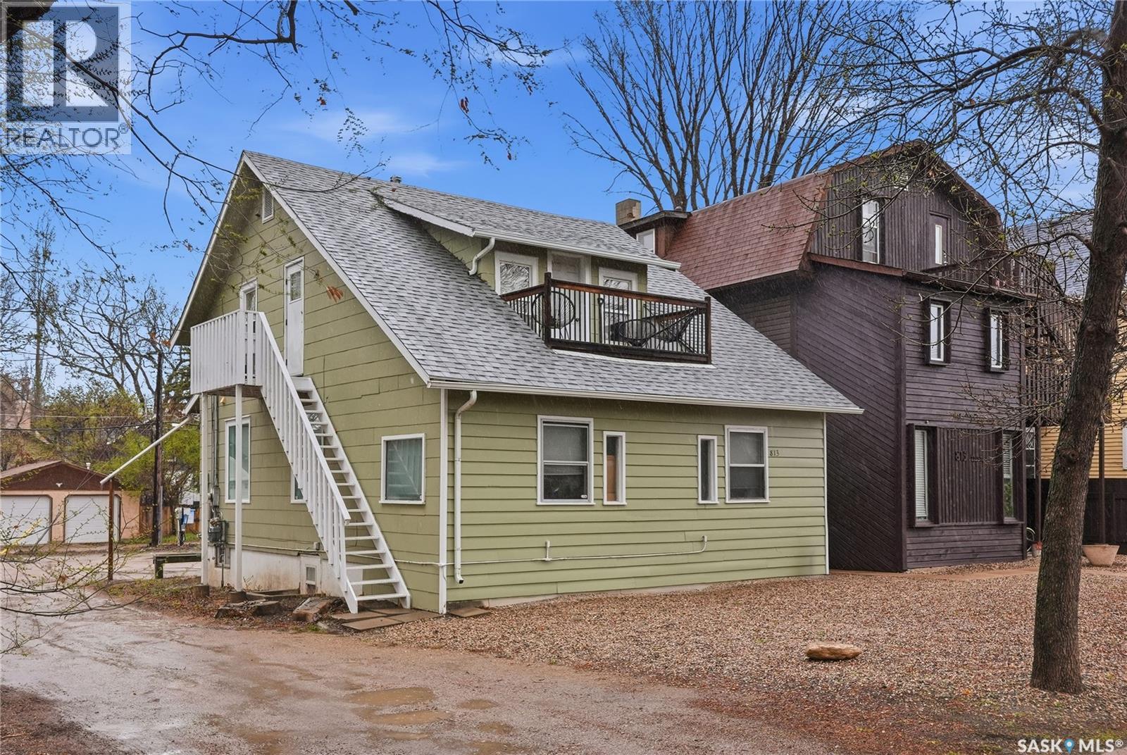 813 12TH STREET E Property Photo 1