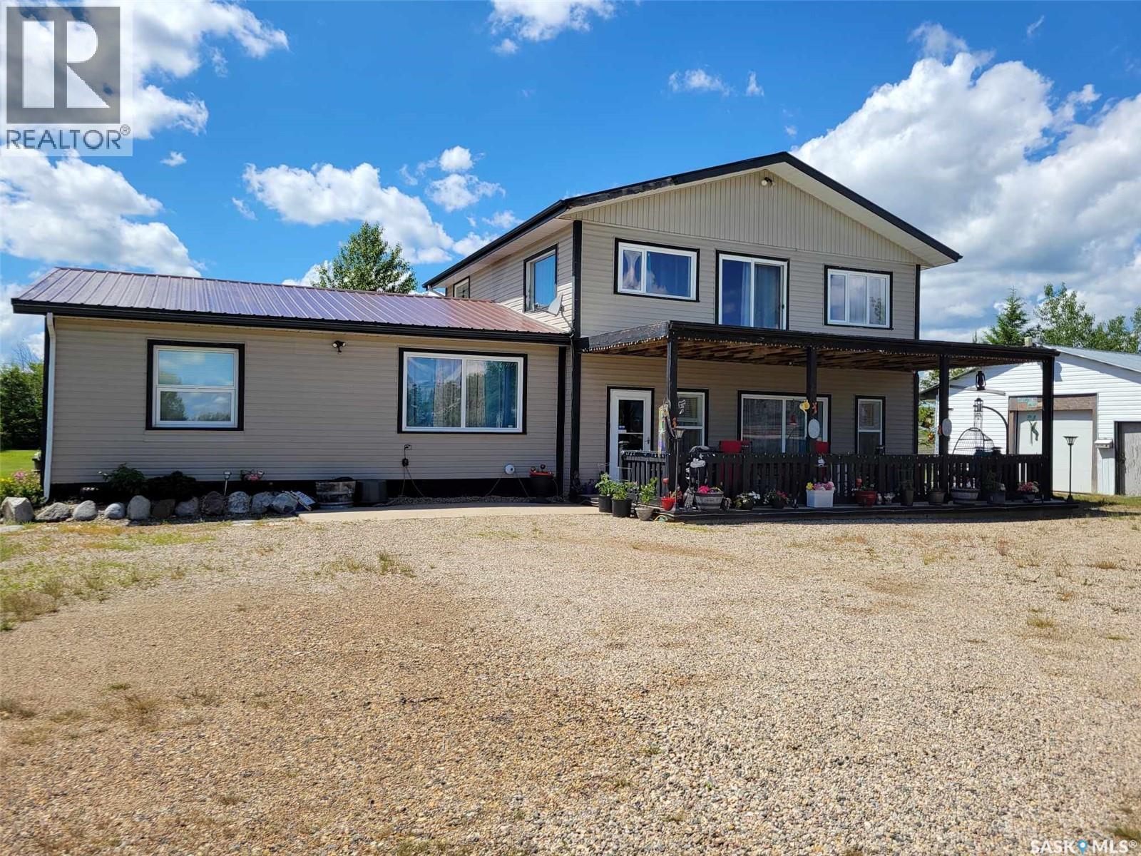 Villeneuve Acreage Property Photo 1