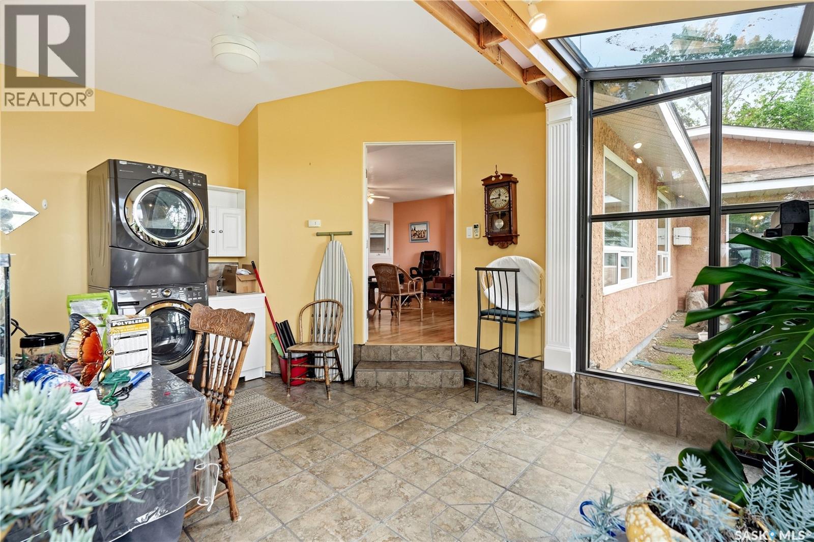 21 Pelican Street W Property Photo 22