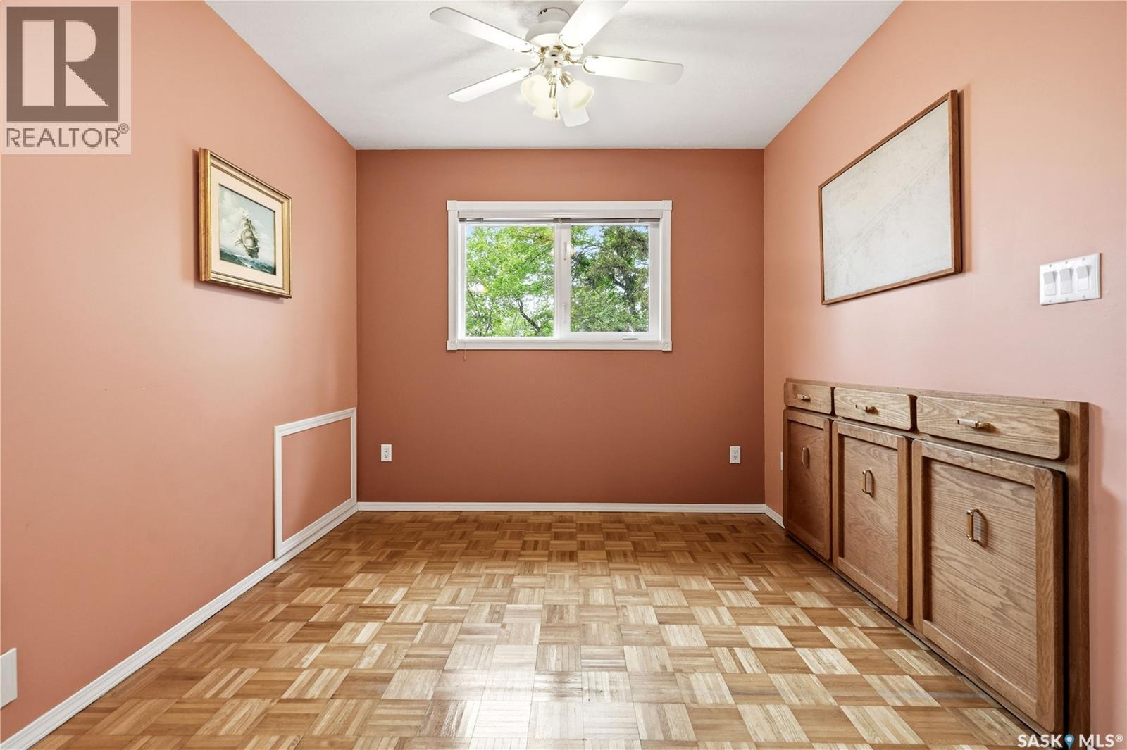 21 Pelican Street W Property Photo 43