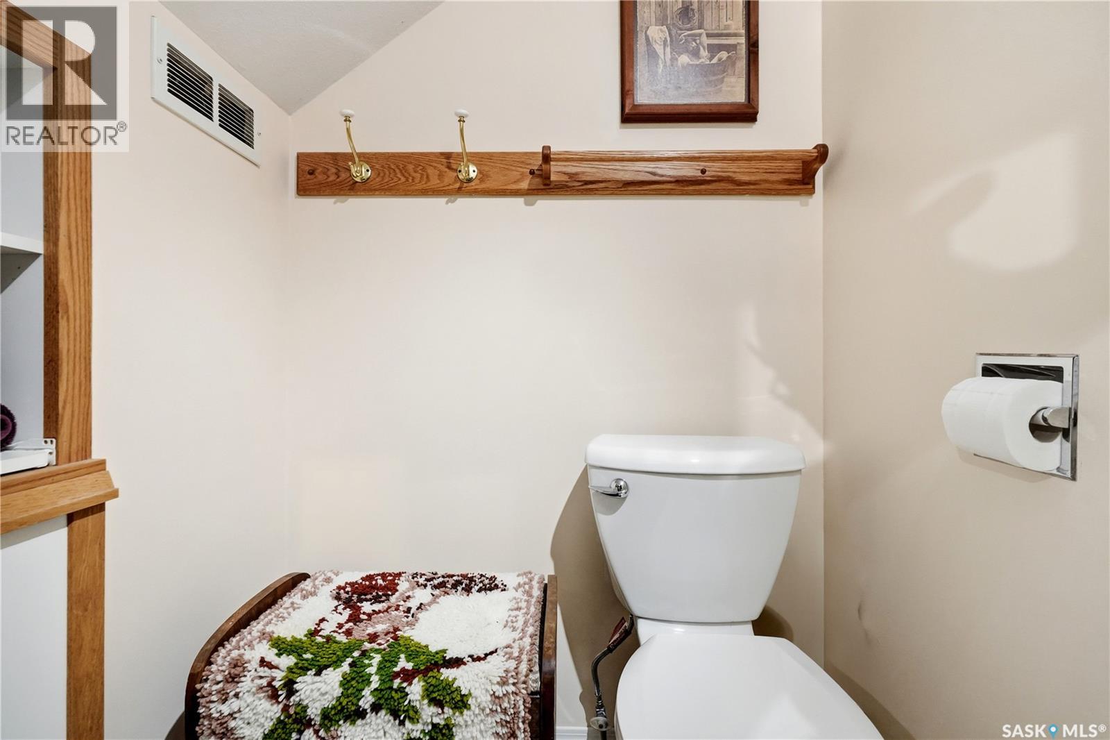 21 Pelican Street W Property Photo 47