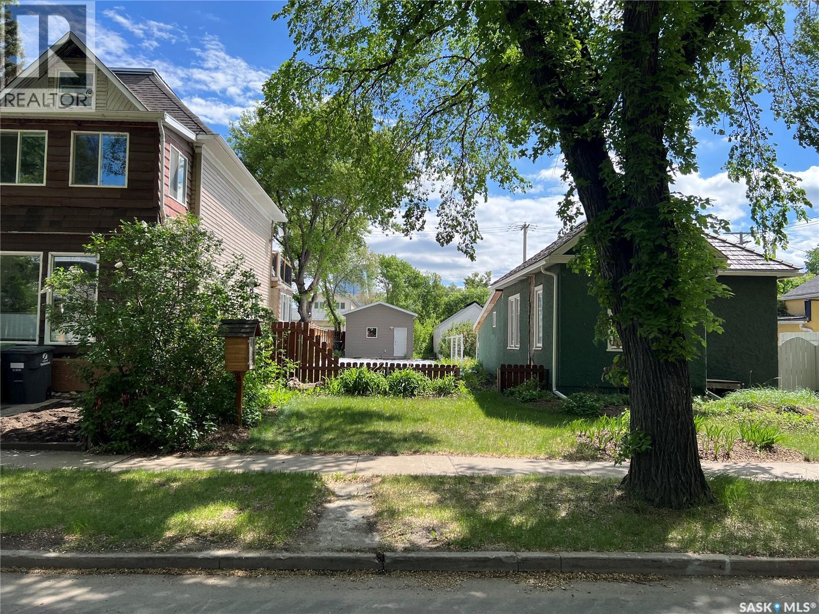 432 D Avenue S Property Photo 2