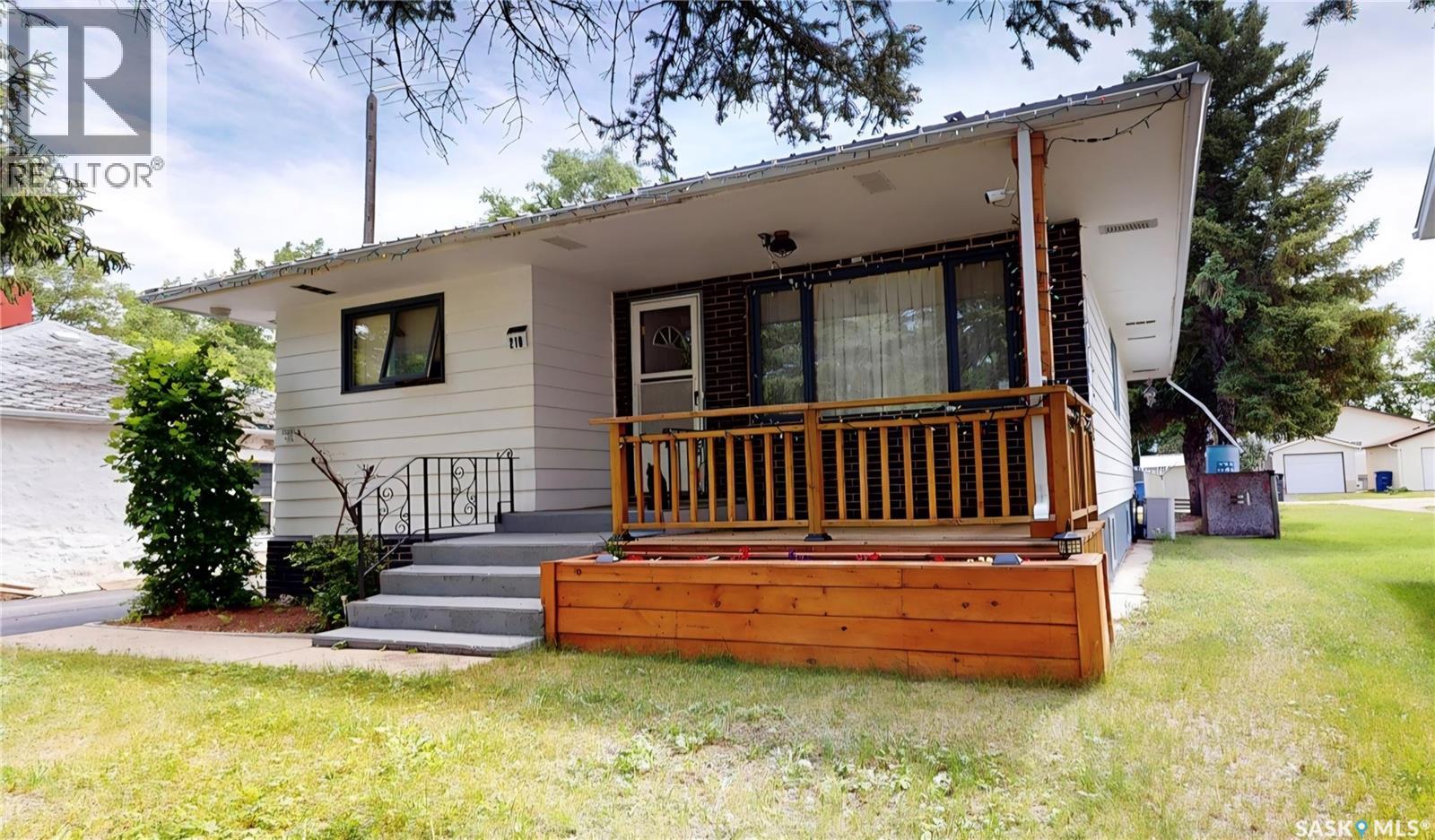 210 Cypress Street Property Photo 1