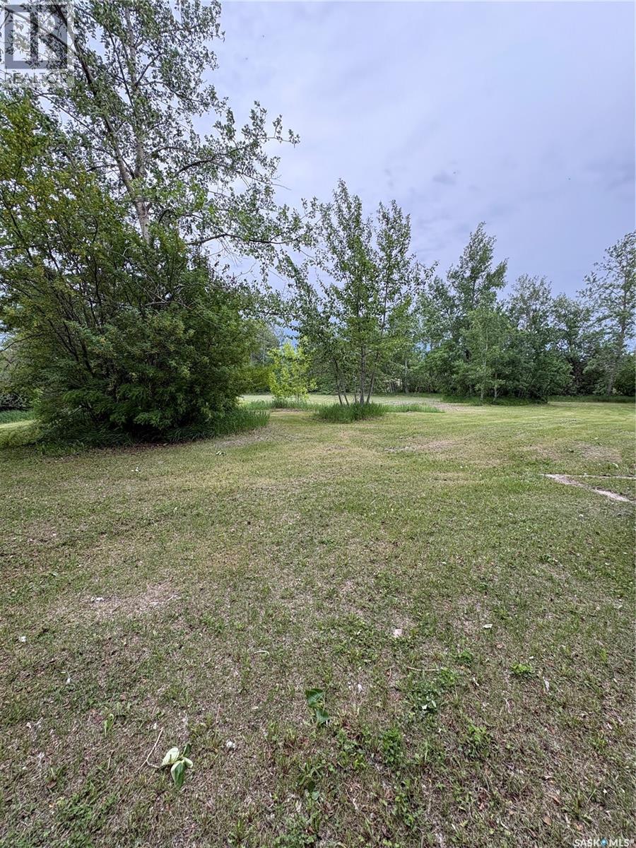 307-309- 311 Third Avenue E Property Photo 6