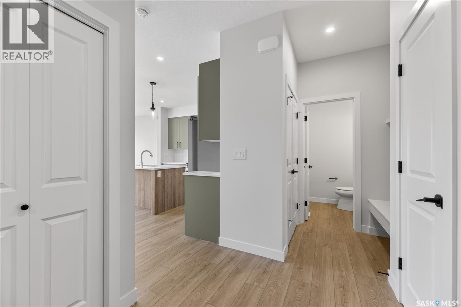 4 830 Brighton Boulevard Property Photo 3