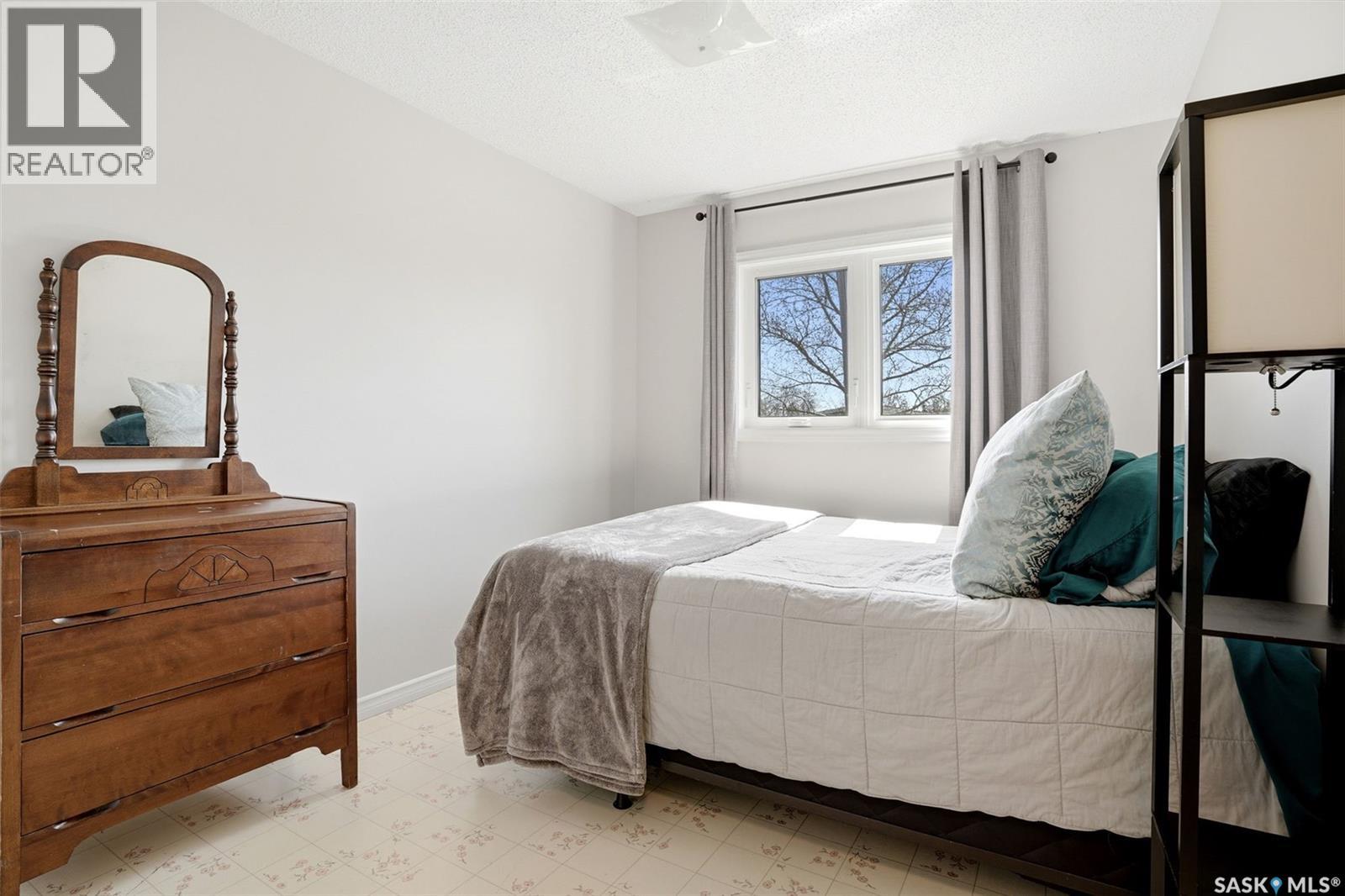 327 Coteau Street Property Photo 19