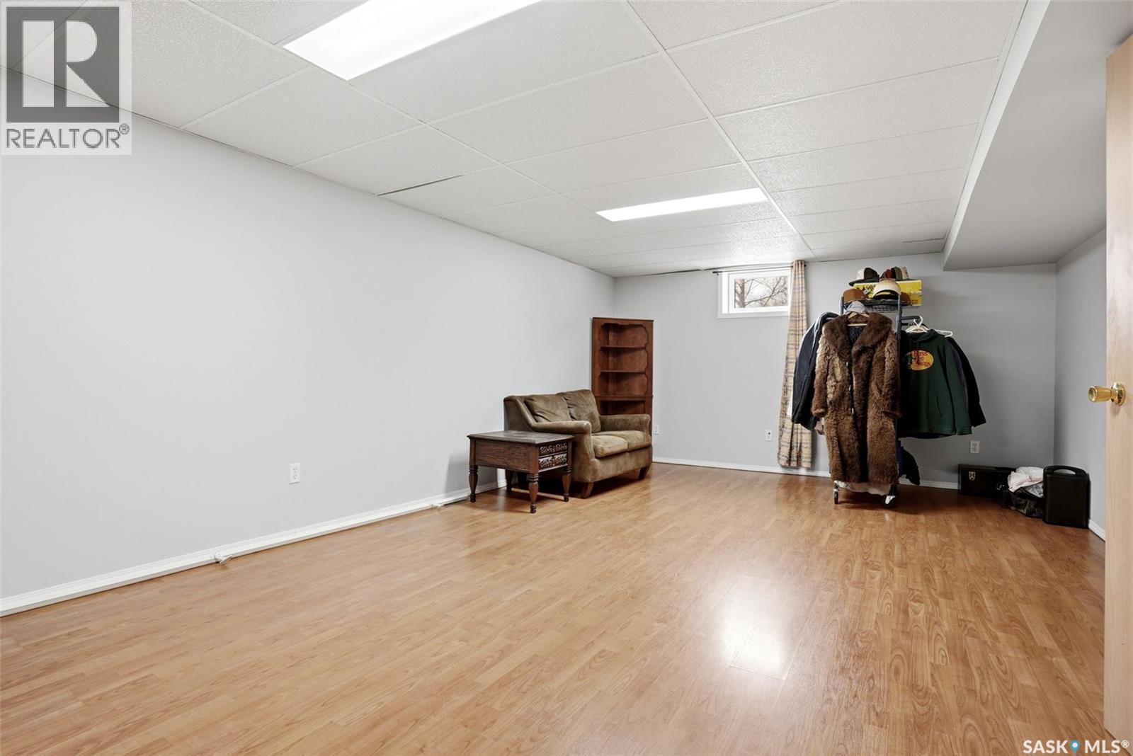 327 Coteau Street Property Photo 24