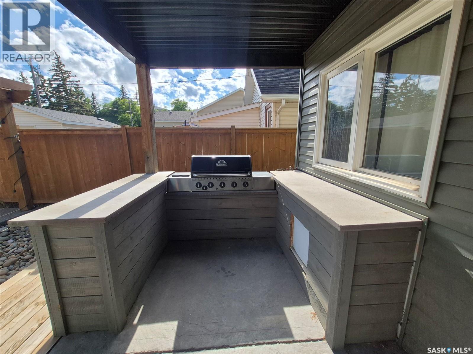 826 Chaplin Street E Property Photo 26