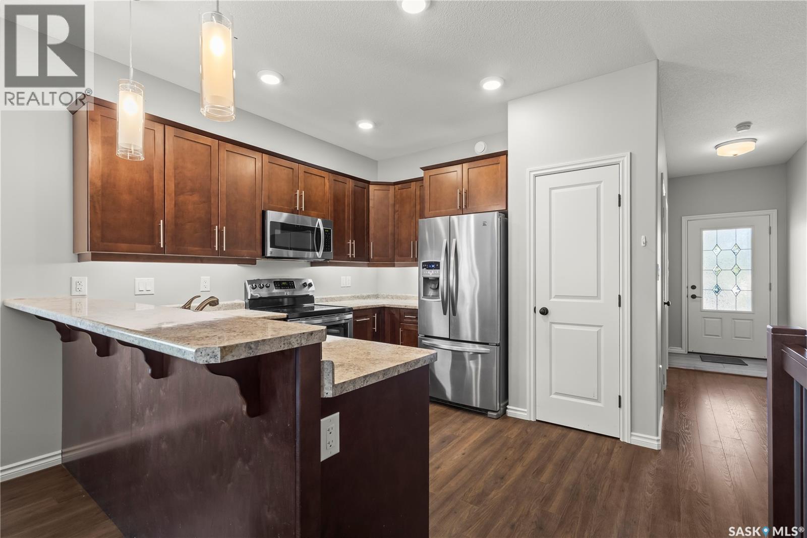20 550 Southwood Drive Property Photo 10