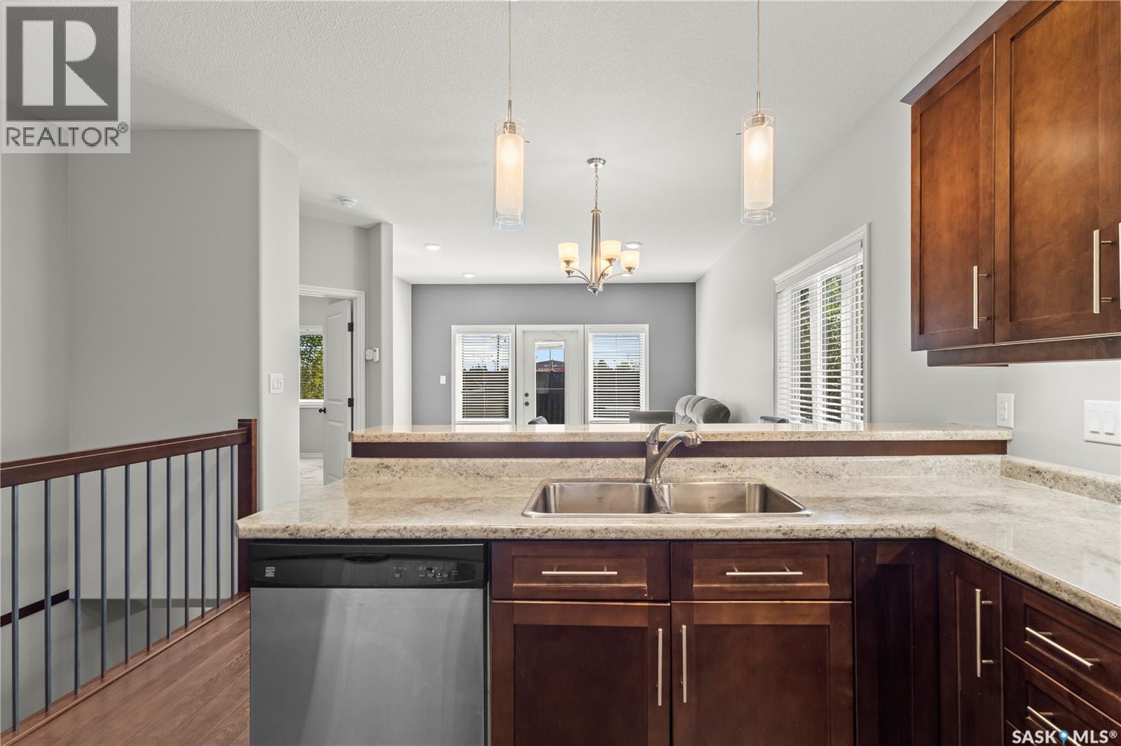 20 550 Southwood Drive Property Photo 12