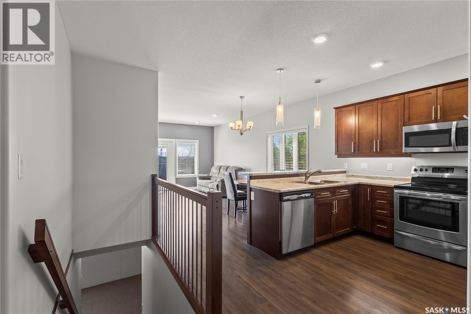 20 550 Southwood Drive Property Photo 13