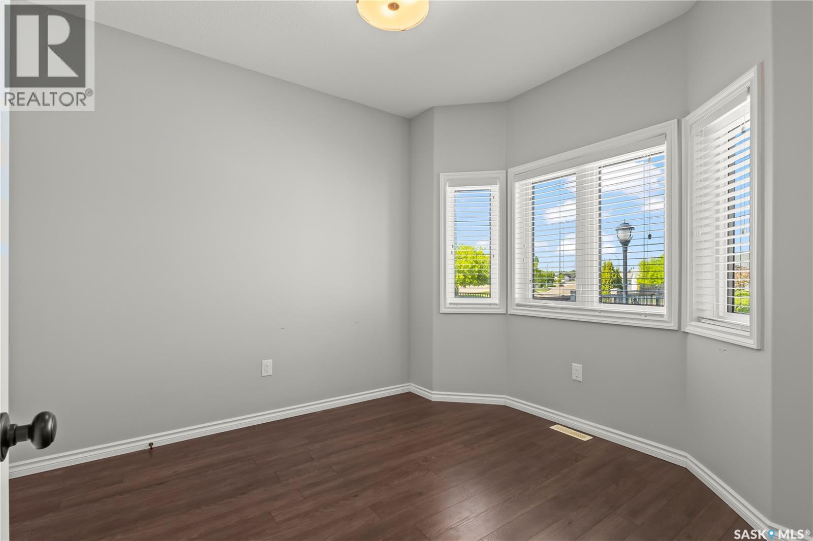 20 550 Southwood Drive Property Photo 19