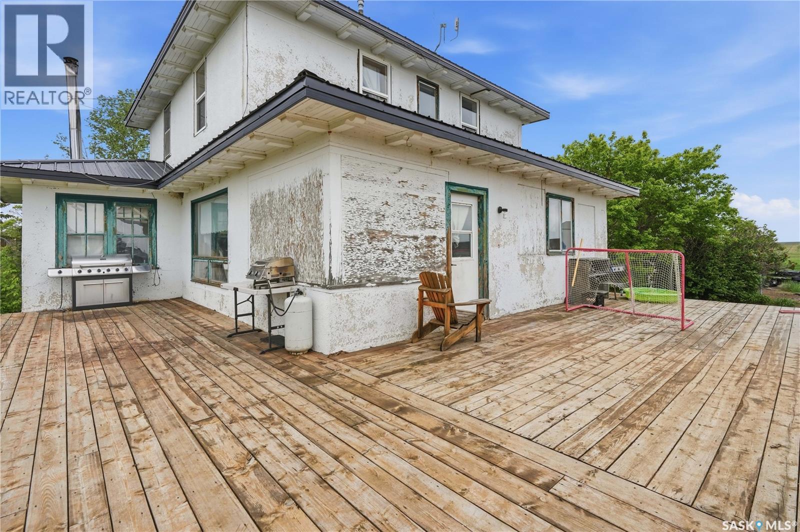 Mullen Acreage Property Photo 4