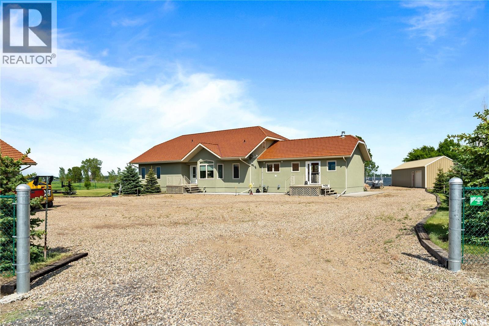 400 Lakeshore Drive Property Photo 2