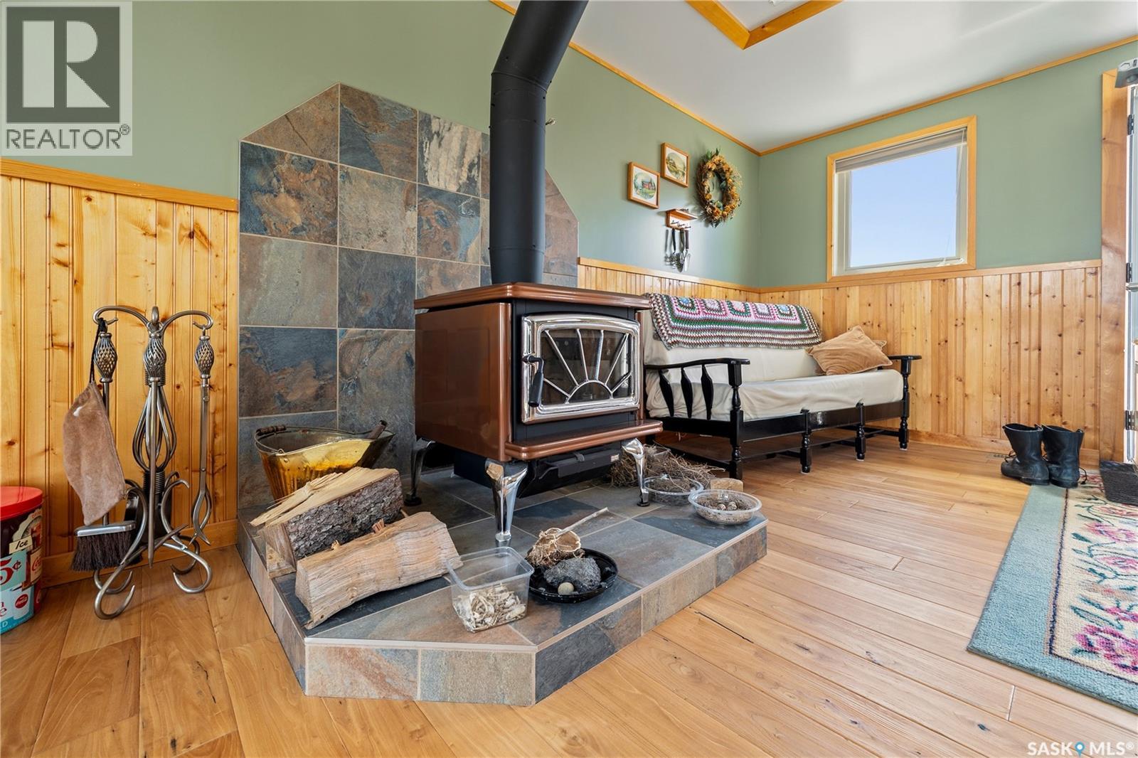 400 Lakeshore Drive Property Photo 7