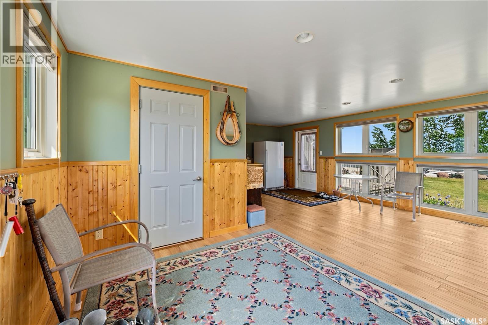 400 Lakeshore Drive Property Photo 8