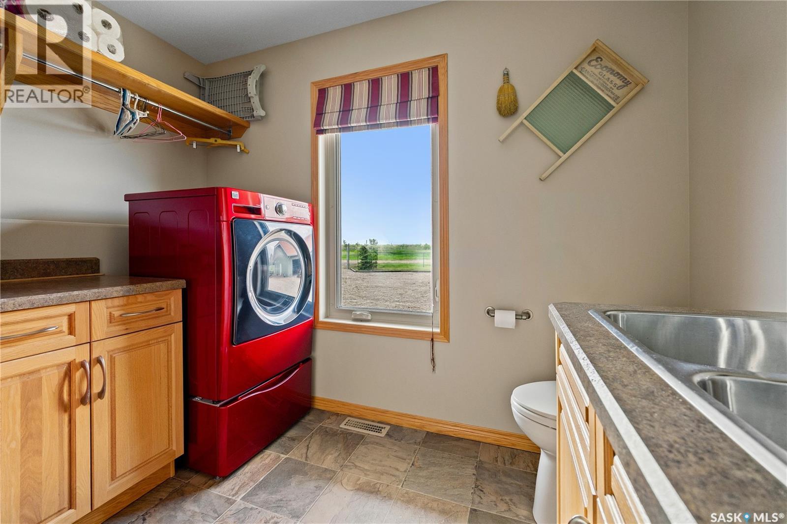 400 Lakeshore Drive Property Photo 14