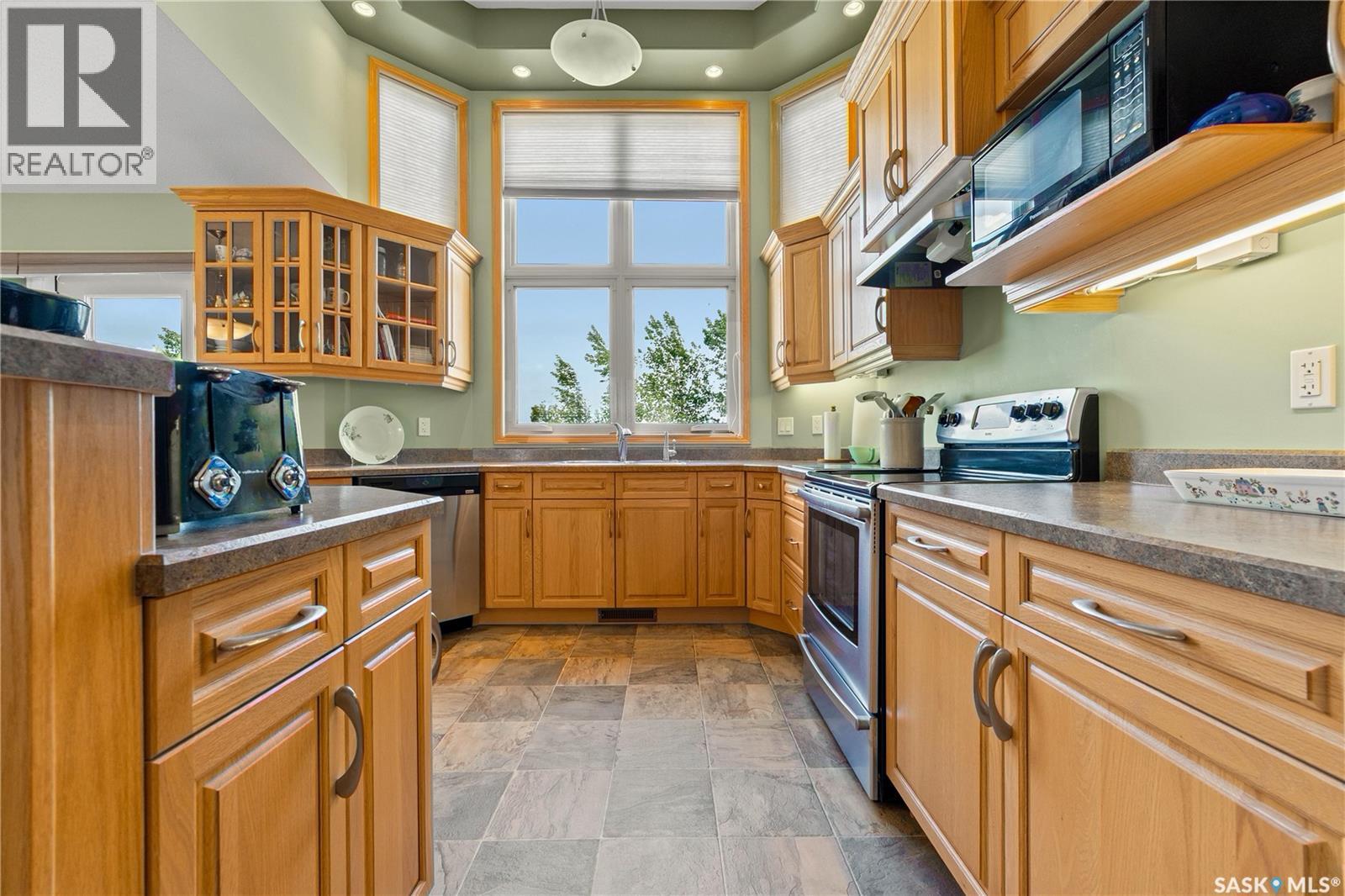 400 Lakeshore Drive Property Photo 22