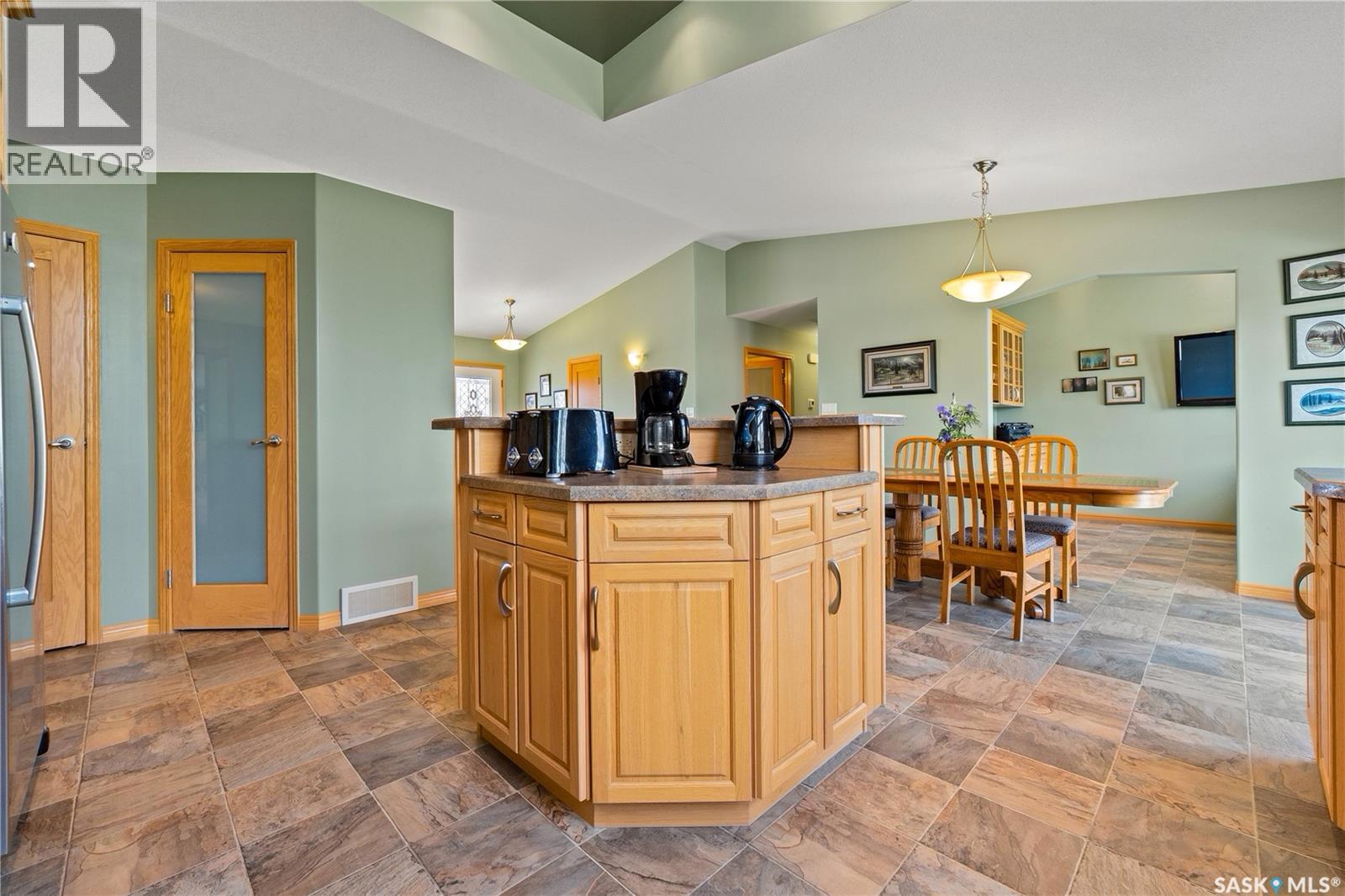 400 Lakeshore Drive Property Photo 24