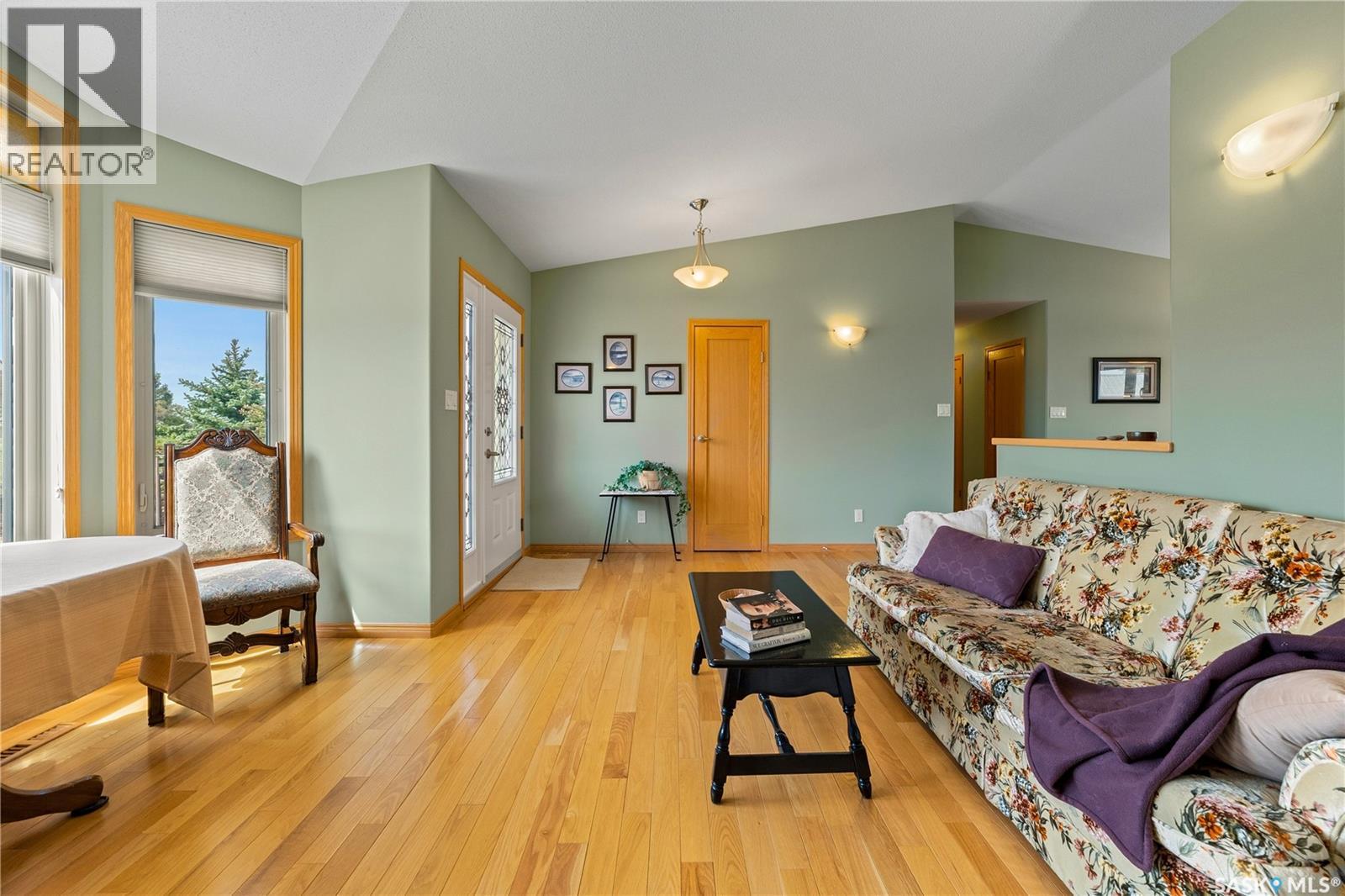 400 Lakeshore Drive Property Photo 33