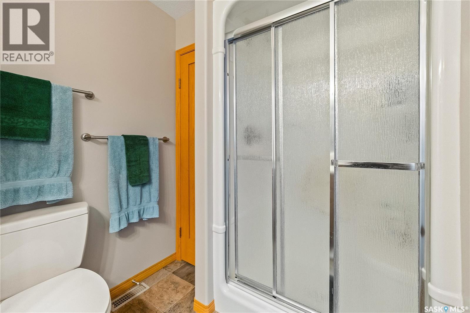 400 Lakeshore Drive Property Photo 37