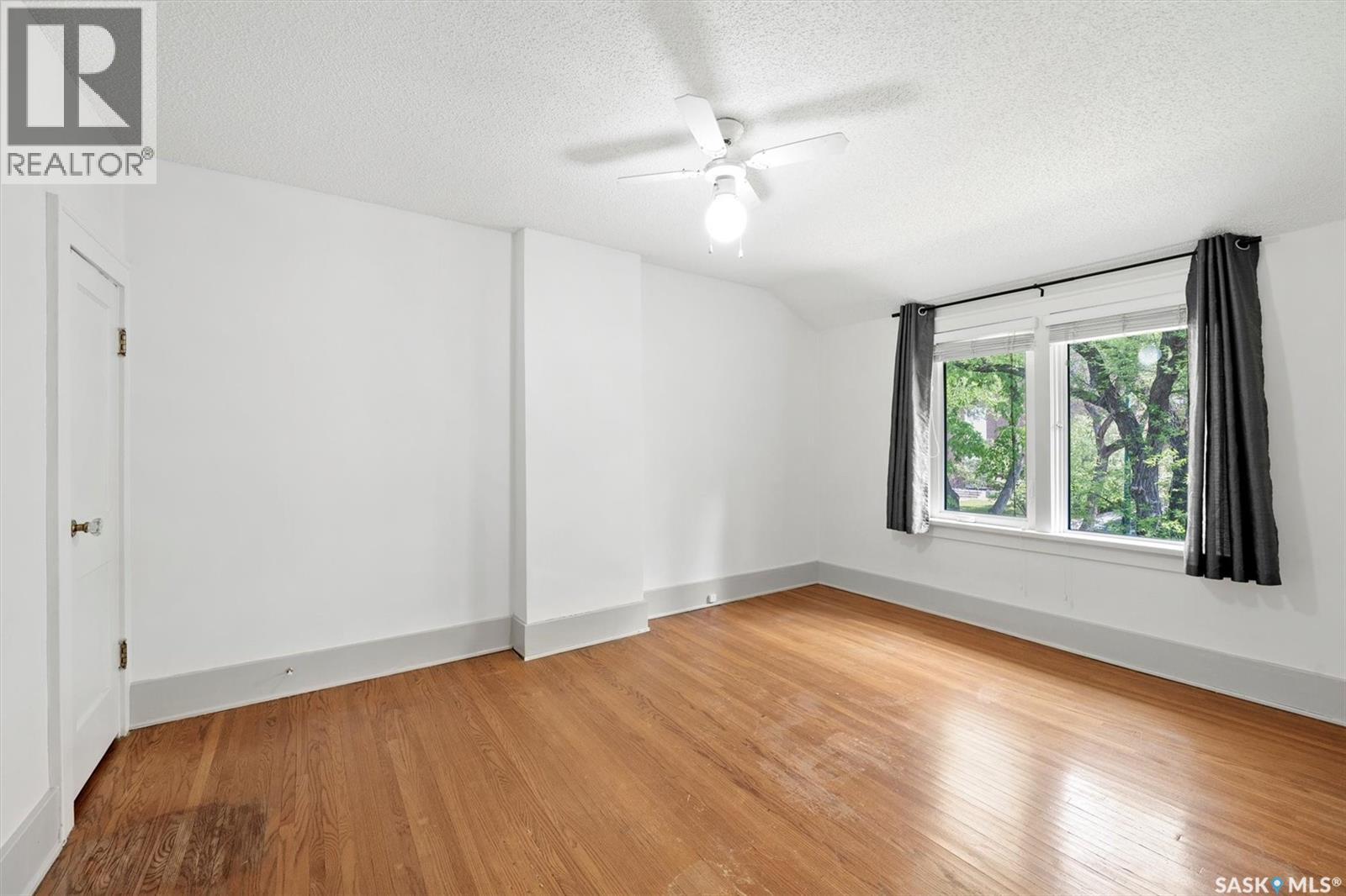 811 9th Avenue N Property Photo 18