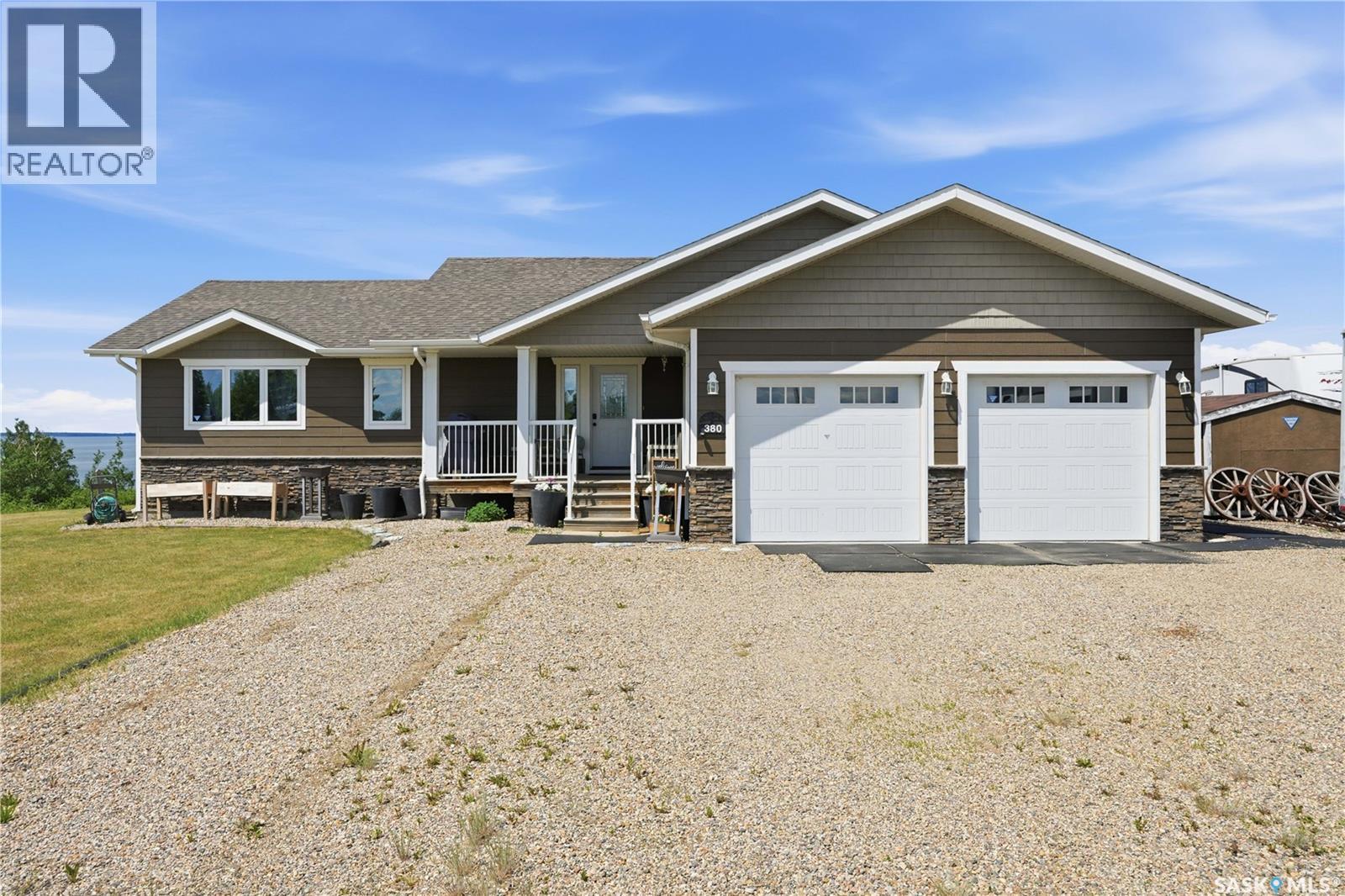 380 Carter CRESCENT Property Photo 1