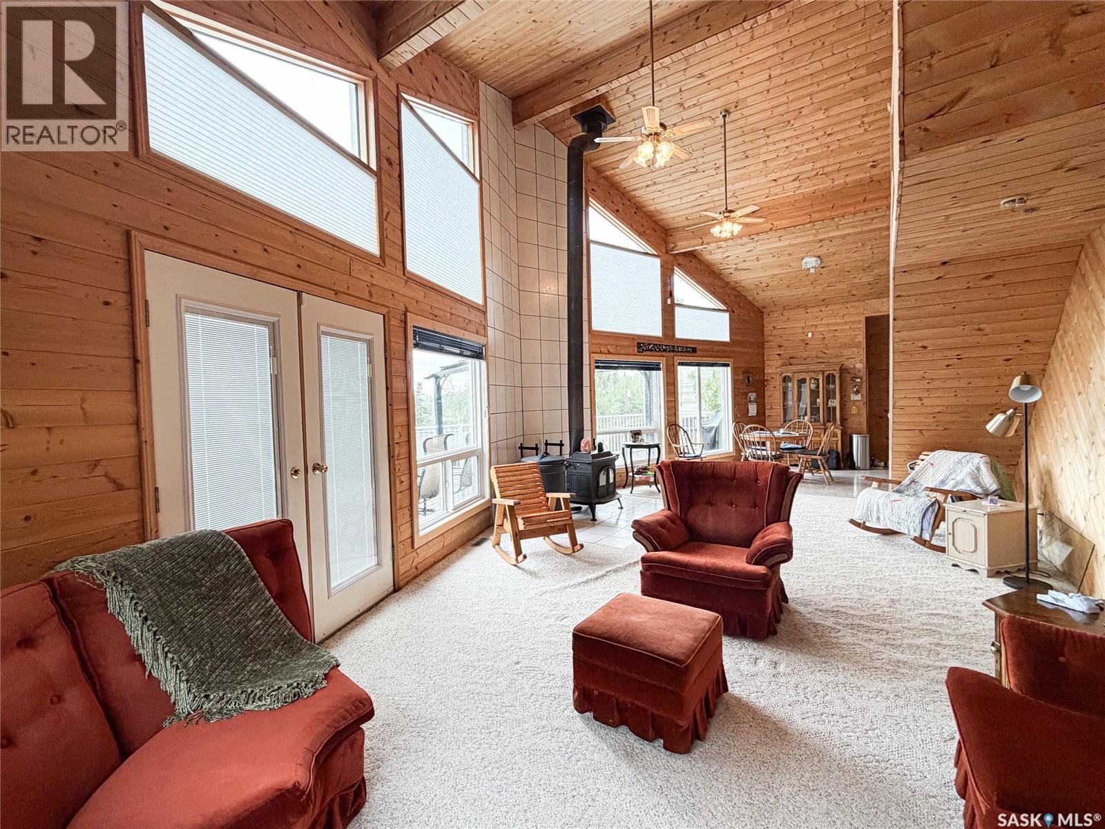 114 2nd Avenue Property Photo 3